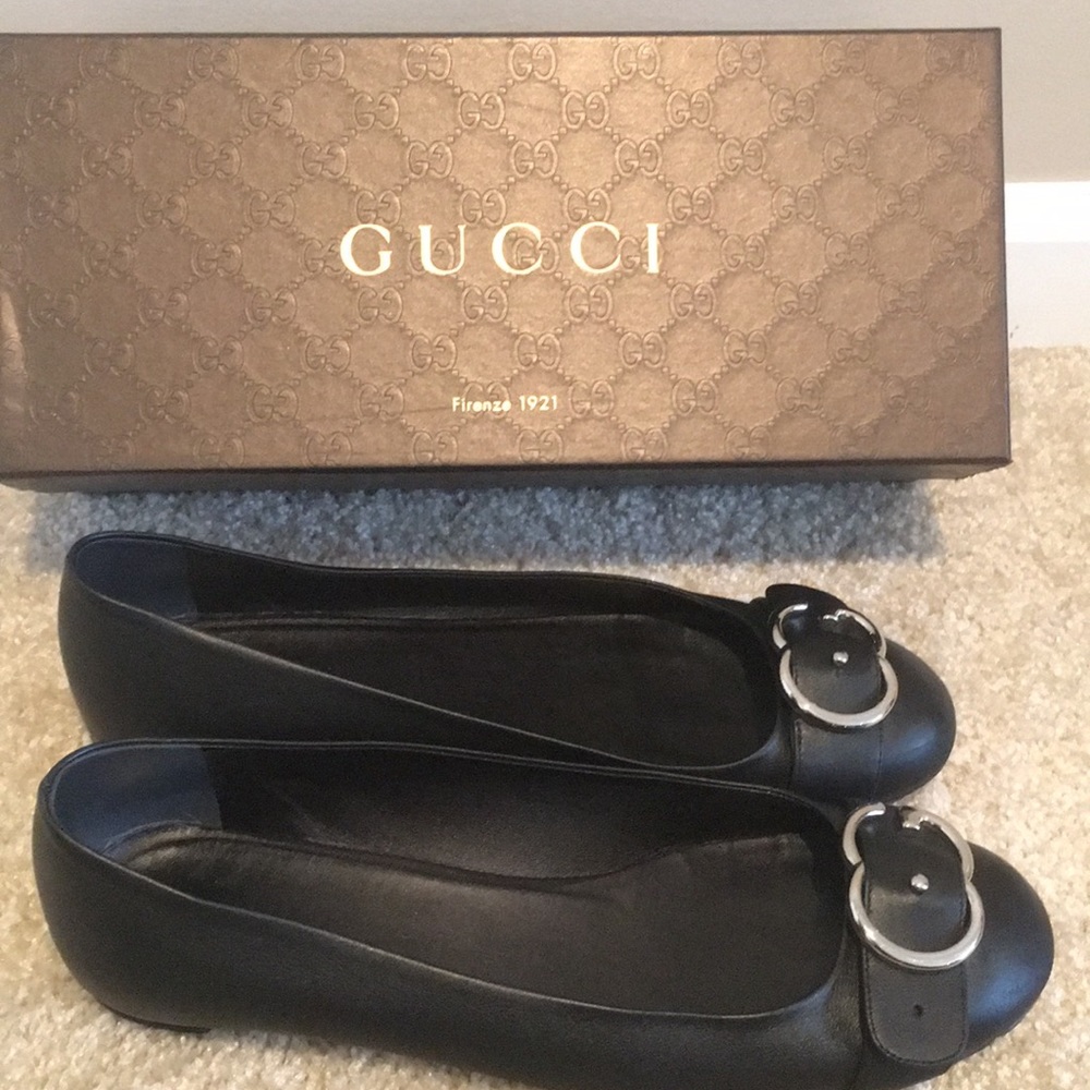 Gucci Sachalin Flat with Buckle Black Leather 40
